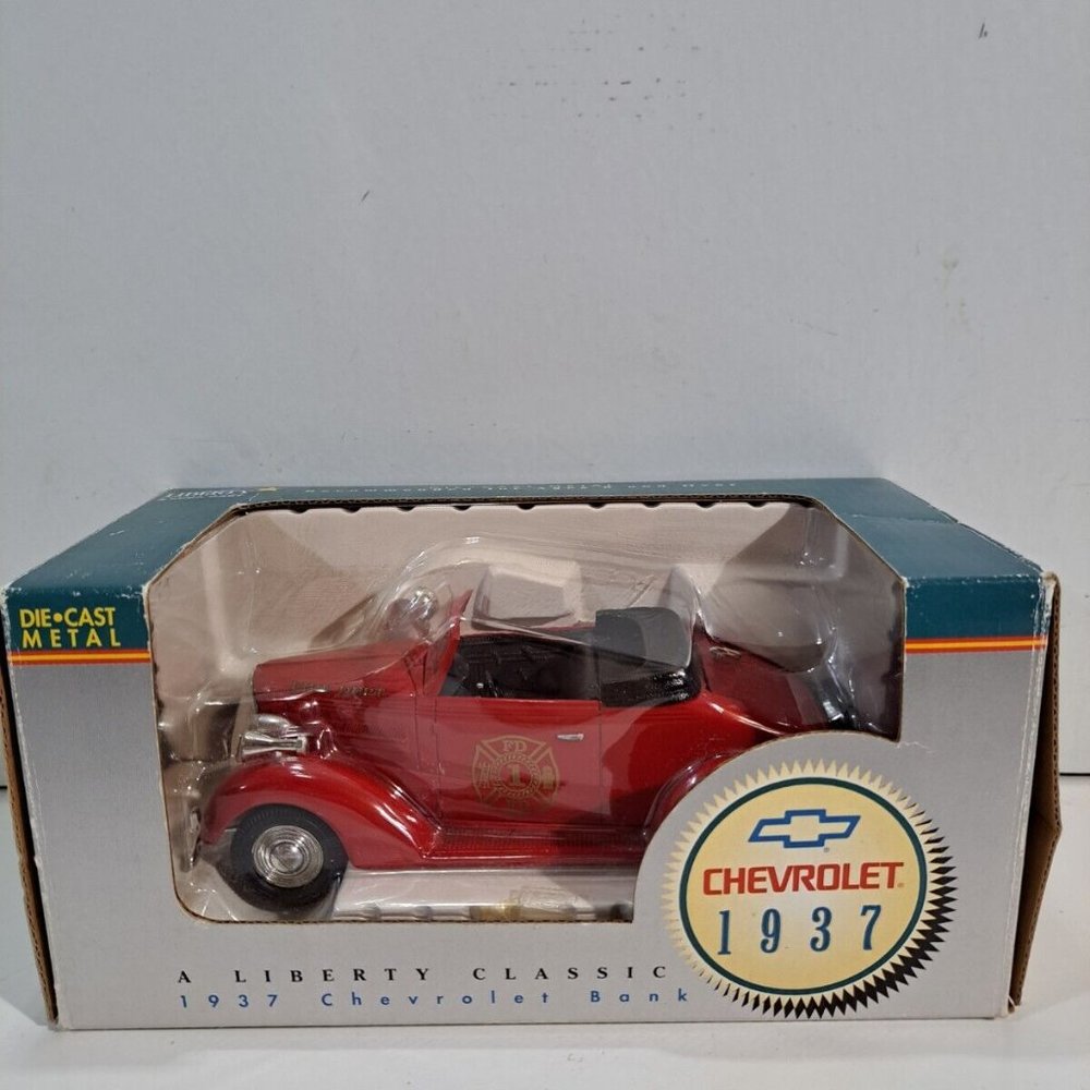 NIB Liberty Classics 1:24 Die Cast 1937 Chevrolet Convertible Fire Car Bank